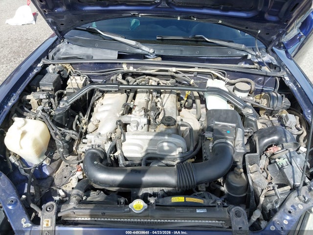 Продажа на аукционе авто 2003 Mazda Mx-5 Miata Cloth/ls/se/shinsen, vin: JM1NB353X30305255, номер лота: 44938648