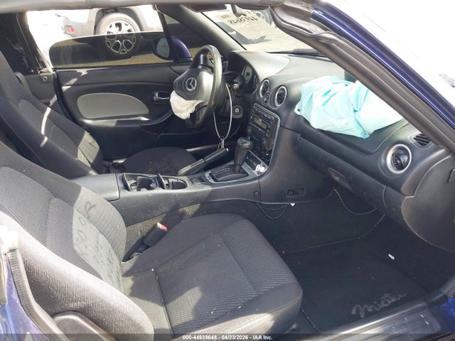 Продажа на аукционе авто 2003 Mazda Mx-5 Miata Cloth/ls/se/shinsen, vin: JM1NB353X30305255, номер лота: 44938648