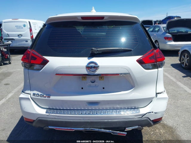 Nissan ROGUE S 2018 KNMAT2MT8JP588380 Image 16