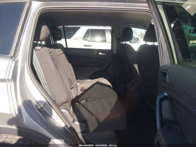 3VVRB7AX8RM131114 Volkswagen Tiguan 2.0t S