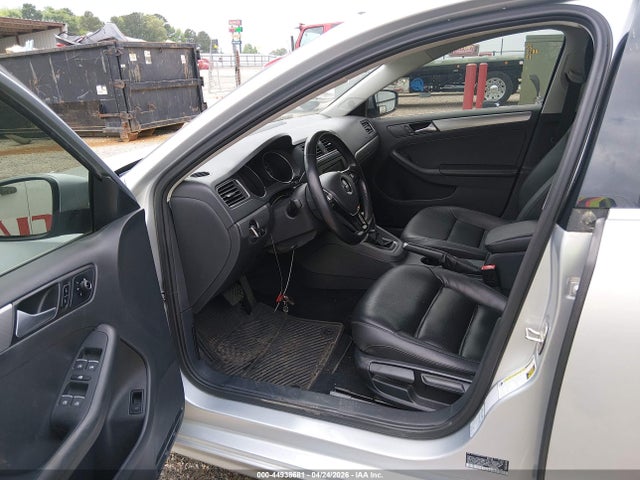3VWD07AJ5FM236759 Volkswagen Jetta 1.8t Se