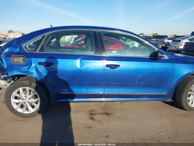 44938685 :رقم المزاد ، 1VWAS7A36GC009467 vin ، 2016 Volkswagen Passat 1.8t S مزاد بيع