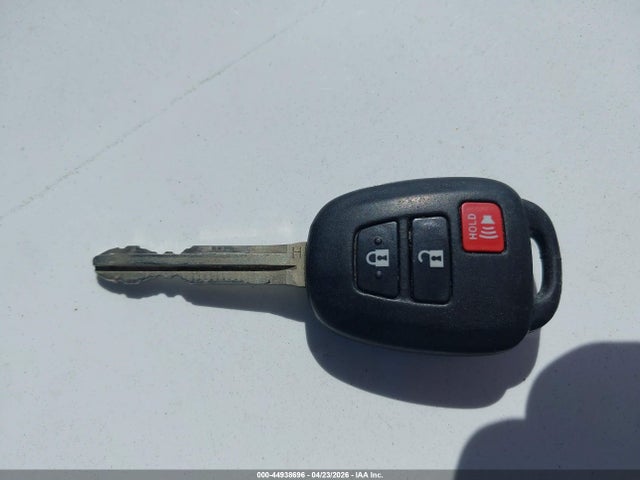 Toyota RAV4 LE 2018 2T3ZFREV3JW486847 Image 11