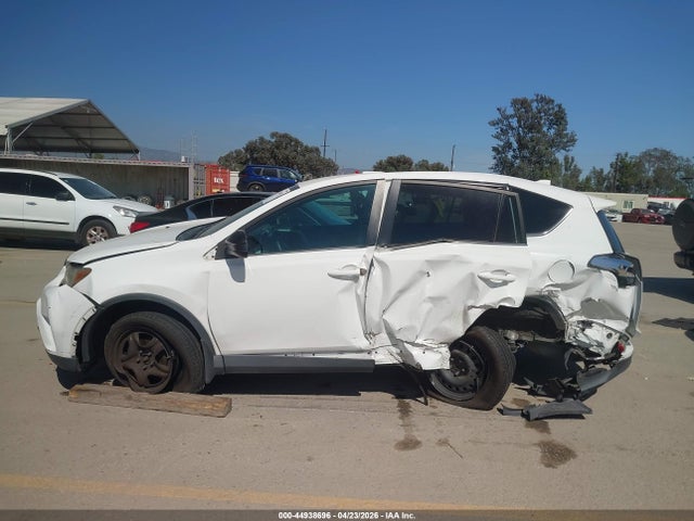Toyota RAV4 LE 2018 2T3ZFREV3JW486847 Image 15