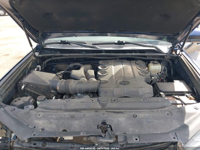 JTEBU5JR4J5532312 Toyota 4RUNNER SR5