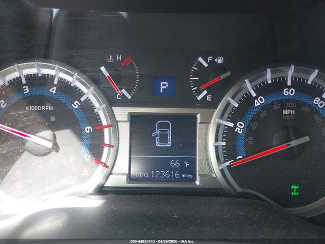 JTEBU5JR4J5532312 Toyota 4RUNNER SR5