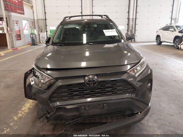 2019 Toyota Rav4 Xle მანქანა იყიდება აუქციონზე, vin: JTMP1RFV3KD523060, აუქციონის ნომერი: 44938829