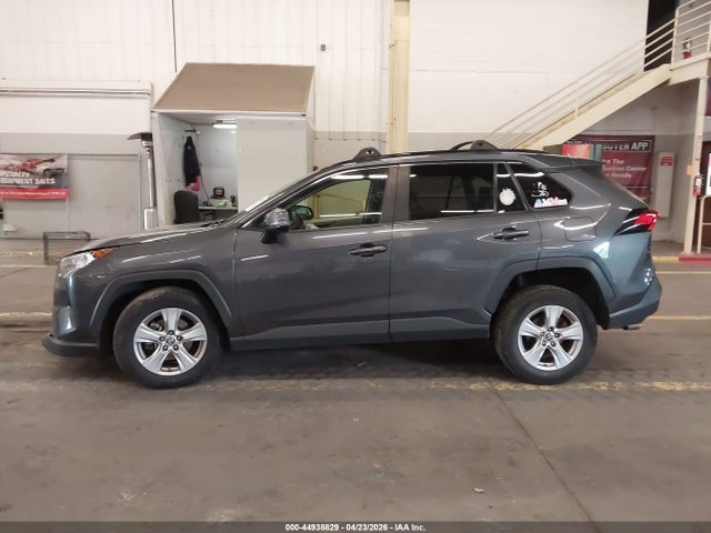 2019 Toyota Rav4 Xle მანქანა იყიდება აუქციონზე, vin: JTMP1RFV3KD523060, აუქციონის ნომერი: 44938829