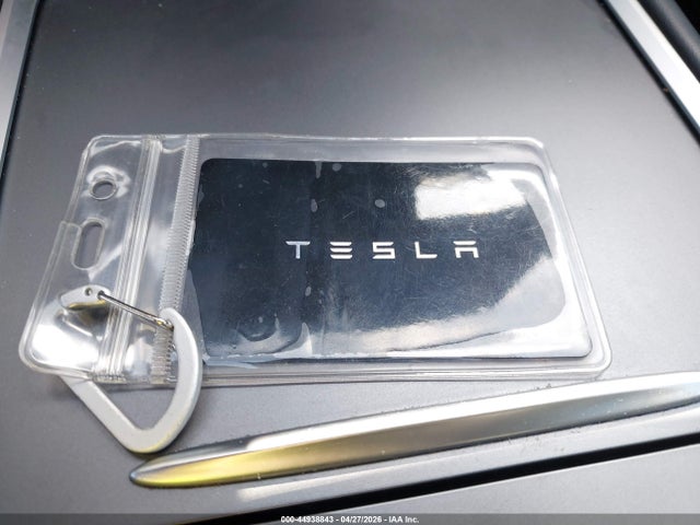 Продажа на аукционе авто 2023 Tesla Model Y Awd/long Range Dual Motor All-wheel Drive, vin: 7SAYGAEE7PF630721, номер лота: 44938843