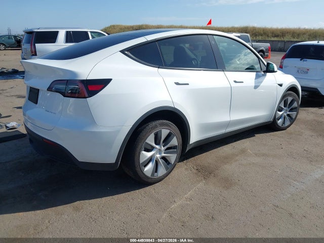 Продажа на аукционе авто 2023 Tesla Model Y Awd/long Range Dual Motor All-wheel Drive, vin: 7SAYGAEE7PF630721, номер лота: 44938843