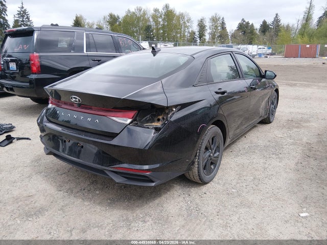 KMHLM4AG3MU122771 Hyundai Elantra Preferred Ivt