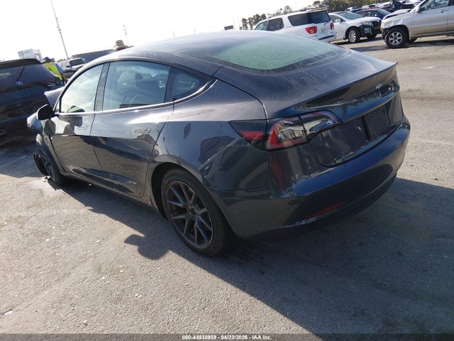 Tesla Model 3 Rear-wheel Drive 2023 5YJ3E1EAXPF411889 Image 3