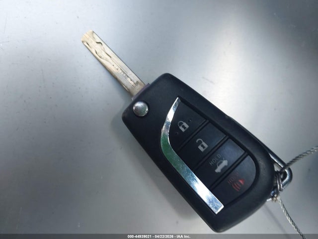 JTDEPRAE7LJ111580 Toyota COROLLA LE