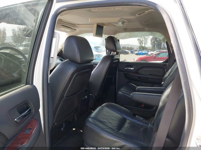 2009 Cadillac Escalade Standard მანქანა იყიდება აუქციონზე, vin: 1GYFK232X9R285662, აუქციონის ნომერი: 44939035