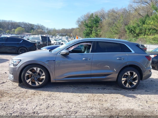 WA1AAAGE4MB016411 Audi E-tron Premium Quattro