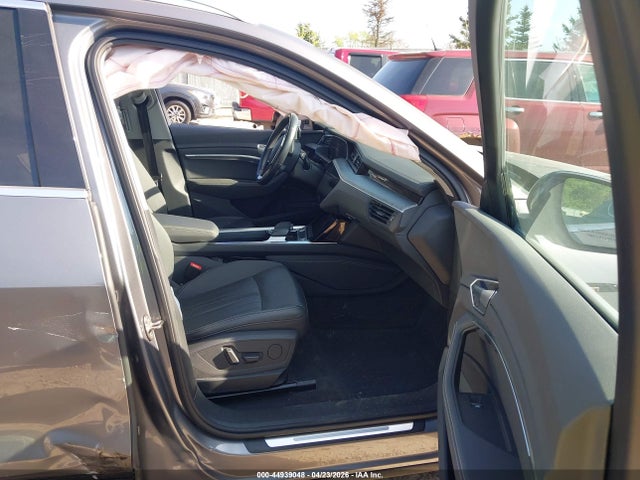 WA1AAAGE4MB016411 Audi E-tron Premium Quattro