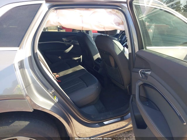 WA1AAAGE4MB016411 Audi E-tron Premium Quattro