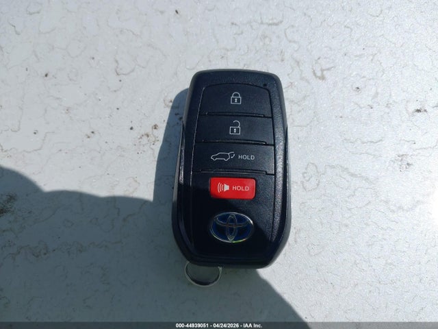 Toyota Venza Limited 2021 JTEAAAAH2MJ033220 Image 11