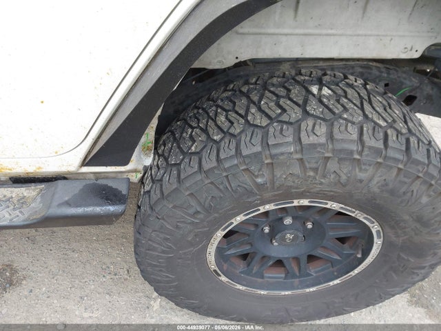 44939077 :رقم المزاد ، 1J4BA3H16AL180034 vin ، 2010 Jeep Wrangler Unlimited Sport مزاد بيع