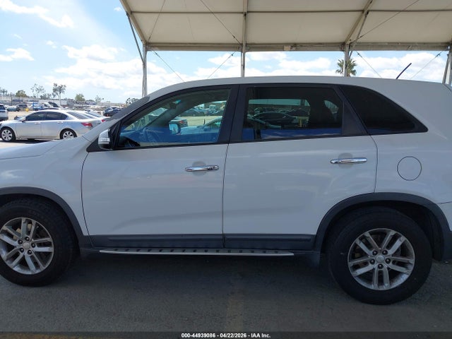 5XYKT3A63FG629551 KIA SORENTO LX