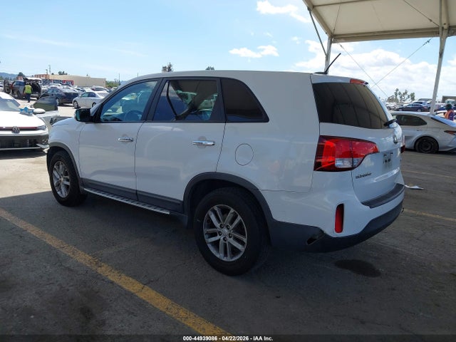 5XYKT3A63FG629551 KIA SORENTO LX