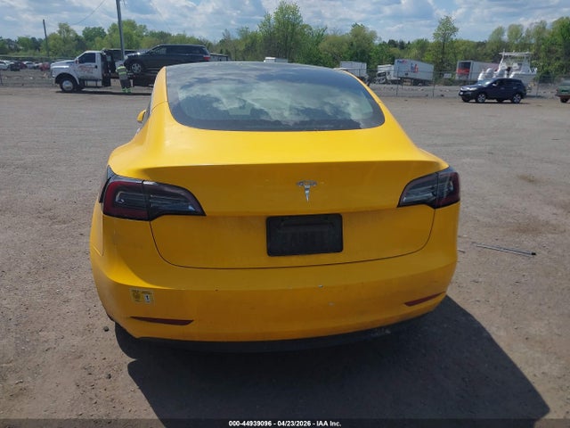 44939096 :رقم المزاد ، 5YJ3E1EA9LF598004 vin ، 2020 Tesla Model 3 مزاد بيع