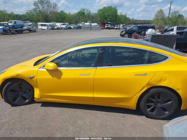 44939096 :رقم المزاد ، 5YJ3E1EA9LF598004 vin ، 2020 Tesla Model 3 مزاد بيع