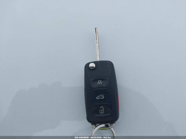 44939099 :رقم المزاد ، WVGBV7AX9AW532422 vin ، 2010 Volkswagen Tiguan S مزاد بيع