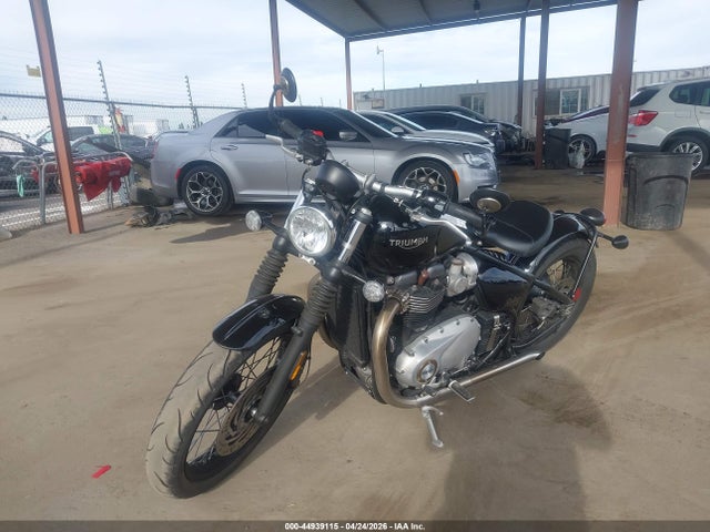 44939115 :رقم المزاد ، SMTD42HL8LT971106 vin ، 2020 Triumph Motorcycle Bonneville Bobber مزاد بيع