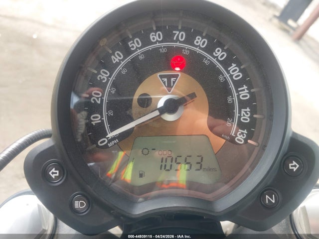 44939115 :رقم المزاد ، SMTD42HL8LT971106 vin ، 2020 Triumph Motorcycle Bonneville Bobber مزاد بيع