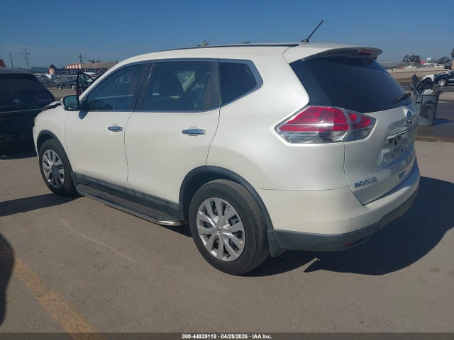 44939119 :رقم المزاد ، 5N1AT2ML0FC778572 vin ، 2015 Nissan Rogue S مزاد بيع