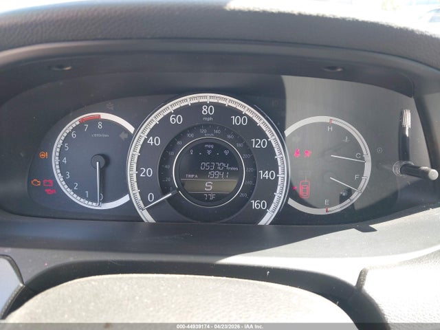 44939174 :رقم المزاد ، 1HGCR2F32FA248688 vin ، 2015 Honda Accord Lx مزاد بيع