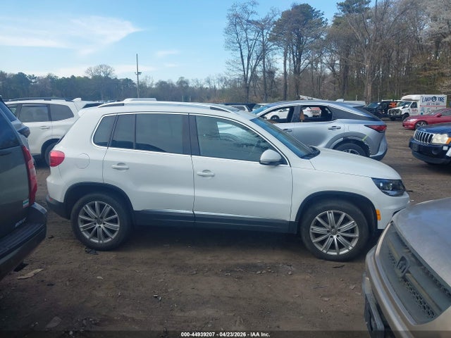 2014 Volkswagen Tiguan Sel მანქანა იყიდება აუქციონზე, vin: WVGBV3AX7EW623509, აუქციონის ნომერი: 44939207