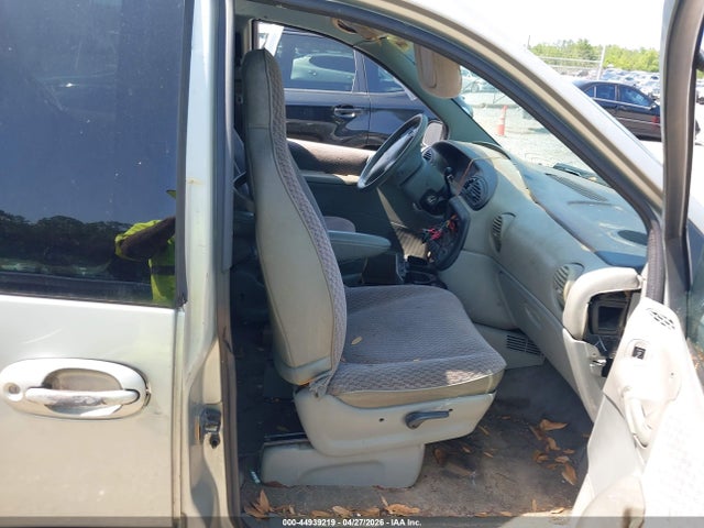 Продажа на аукционе авто 2000 Chrysler Grand Voyager Se, vin: 1C4GJ44G1YB765017, номер лота: 44939219