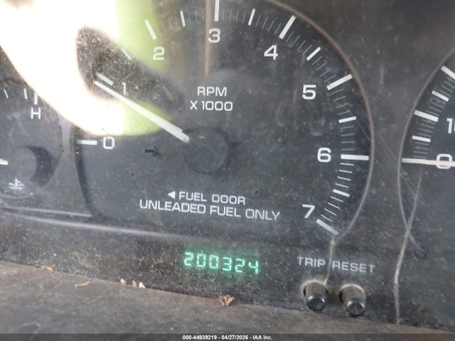 Продажа на аукционе авто 2000 Chrysler Grand Voyager Se, vin: 1C4GJ44G1YB765017, номер лота: 44939219