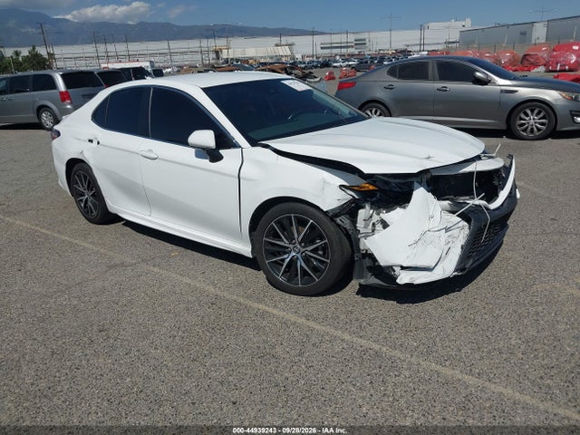 2024 Toyota Camry Se მანქანა იყიდება აუქციონზე, vin: 4T1G11AK8RU847612, აუქციონის ნომერი: 44939243