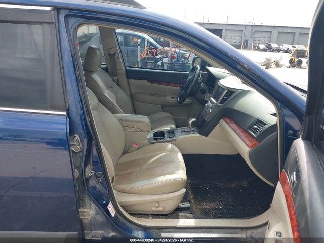 2011 Subaru Outback 3.6r Limited მანქანა იყიდება აუქციონზე, vin: 4S4BRELC9B2317019, აუქციონის ნომერი: 44939246