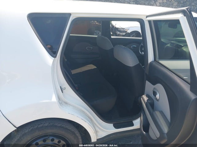 2016 Kia Soul მანქანა იყიდება აუქციონზე, vin: KNDJN2A29G7274431, აუქციონის ნომერი: 44939302