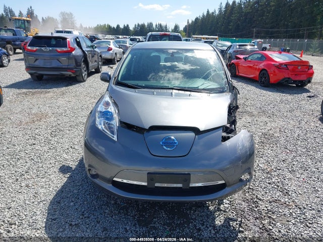 1N4AZ0CP7FC317533 Nissan LEAF SV