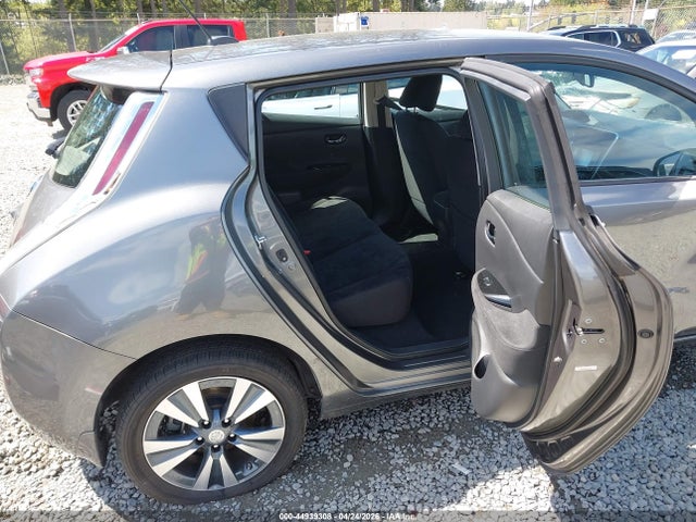 1N4AZ0CP7FC317533 Nissan LEAF SV