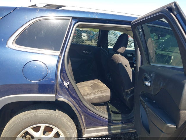 44939337 :رقم المزاد ، 1C4PJMCB3FW533871 vin ، 2015 Jeep Cherokee Latitude مزاد بيع