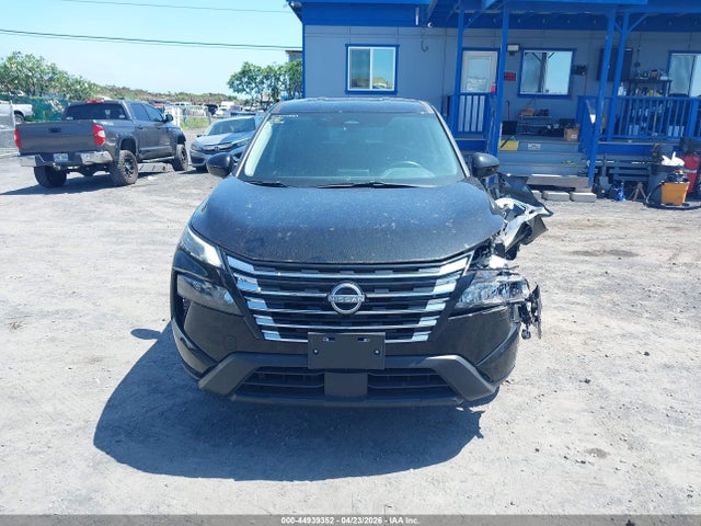 44939352 :رقم المزاد ، 5N1BT3BA8SC815406 vin ، 2025 Nissan Rogue Sv Fwd مزاد بيع