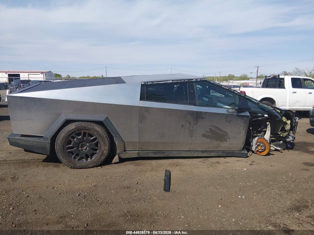 44939379 :رقم المزاد ، 7G2CEHEE1RA012409 vin ، 2024 Tesla Cybertruck Cyberbeast مزاد بيع