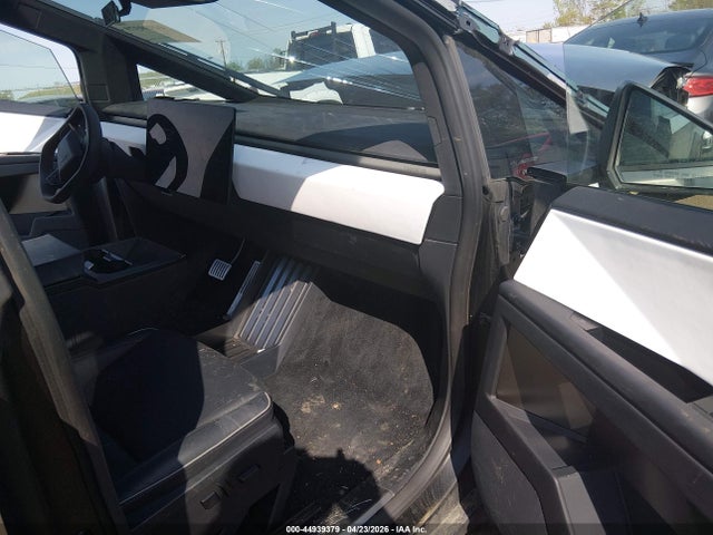 44939379 :رقم المزاد ، 7G2CEHEE1RA012409 vin ، 2024 Tesla Cybertruck Cyberbeast مزاد بيع