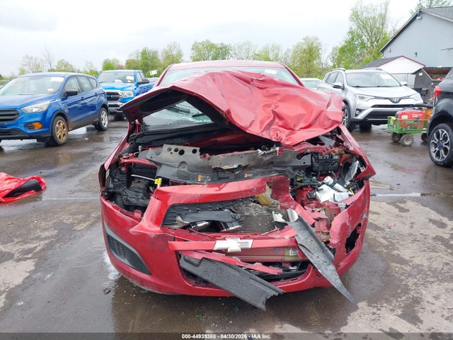 44939388 :رقم المزاد ، 1G1JC5SH4G4115241 vin ، 2016 Chevrolet Sonic Lt Auto مزاد بيع