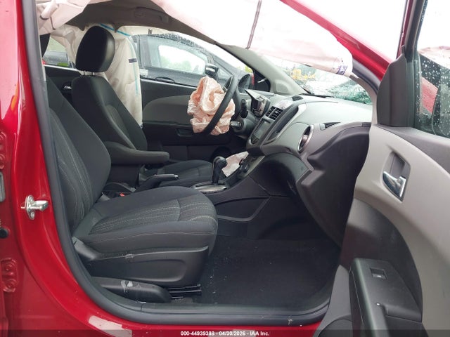 44939388 :رقم المزاد ، 1G1JC5SH4G4115241 vin ، 2016 Chevrolet Sonic Lt Auto مزاد بيع