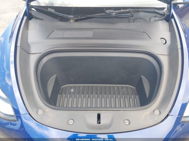 44939463 :رقم المزاد ، 5YJYGDEE4MF198664 vin ، 2021 Tesla Model Y Long Range Dual Motor All-wheel Drive مزاد بيع