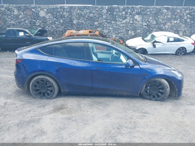 44939463 :رقم المزاد ، 5YJYGDEE4MF198664 vin ، 2021 Tesla Model Y Long Range Dual Motor All-wheel Drive مزاد بيع