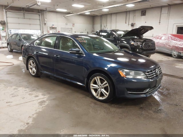 2015 Volkswagen Passat 2.0l Tdi Se მანქანა იყიდება აუქციონზე, vin: 1VWBV7A31FC048736, აუქციონის ნომერი: 44939498