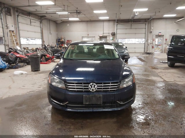2015 Volkswagen Passat 2.0l Tdi Se მანქანა იყიდება აუქციონზე, vin: 1VWBV7A31FC048736, აუქციონის ნომერი: 44939498